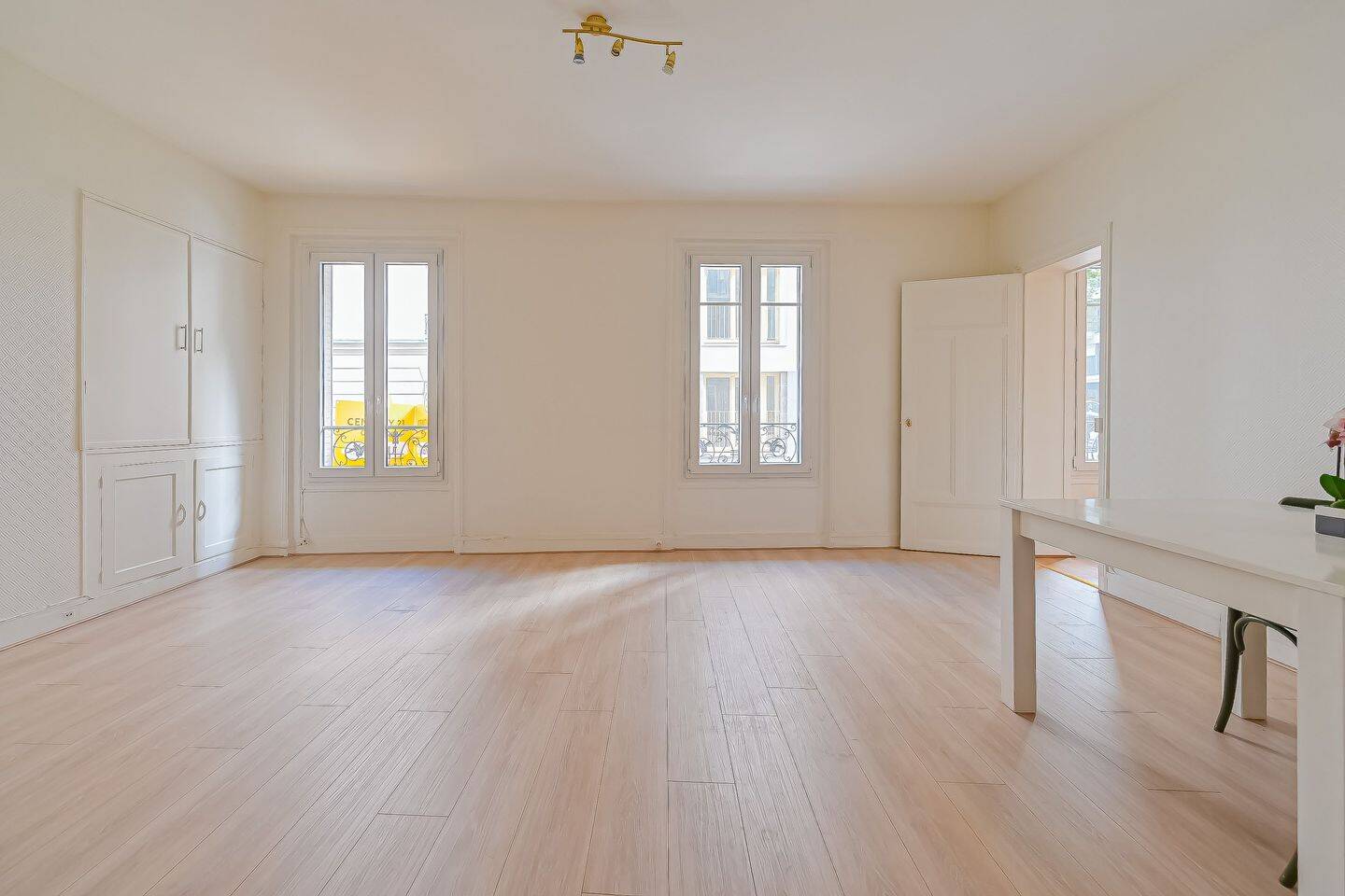 Appartement 1 pièce 47 m² · à Clichy · 46,6 m² · 300 000 €