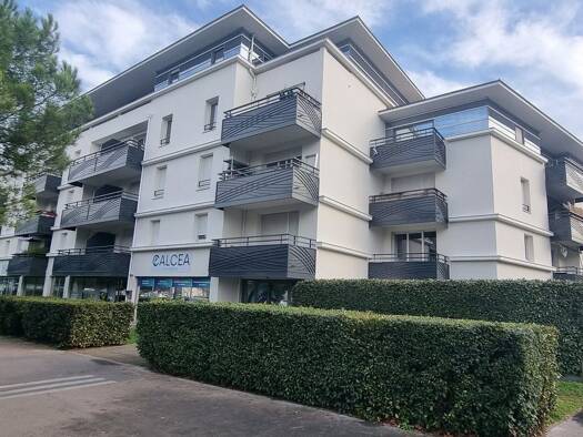 Appartement à vendre 177 000 € 3 pièces 2 chambres 60 m² Étage 2/4 Genicart Lormont 33310