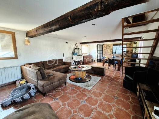 Maison à vendre 267 000 € 8 pièces 5 chambres 203 m² Grandvilliers 60210