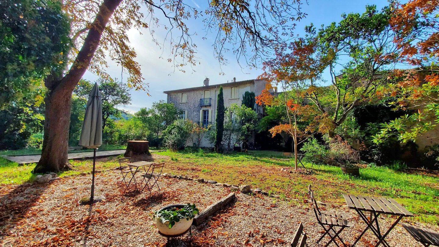 Maison 12 pièces 280 m² · à La Tour-sur-Orb · 280 m² · 435 000 €