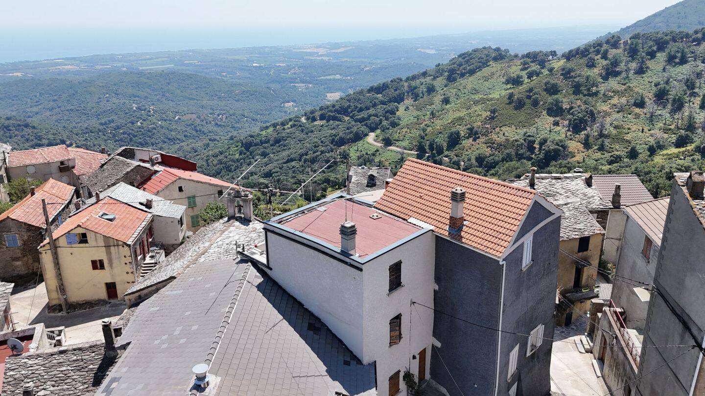 Maison 3 pièces 84 m² · à Sant'Andréa-Di-Cotone · 84 m² · 142 000 €