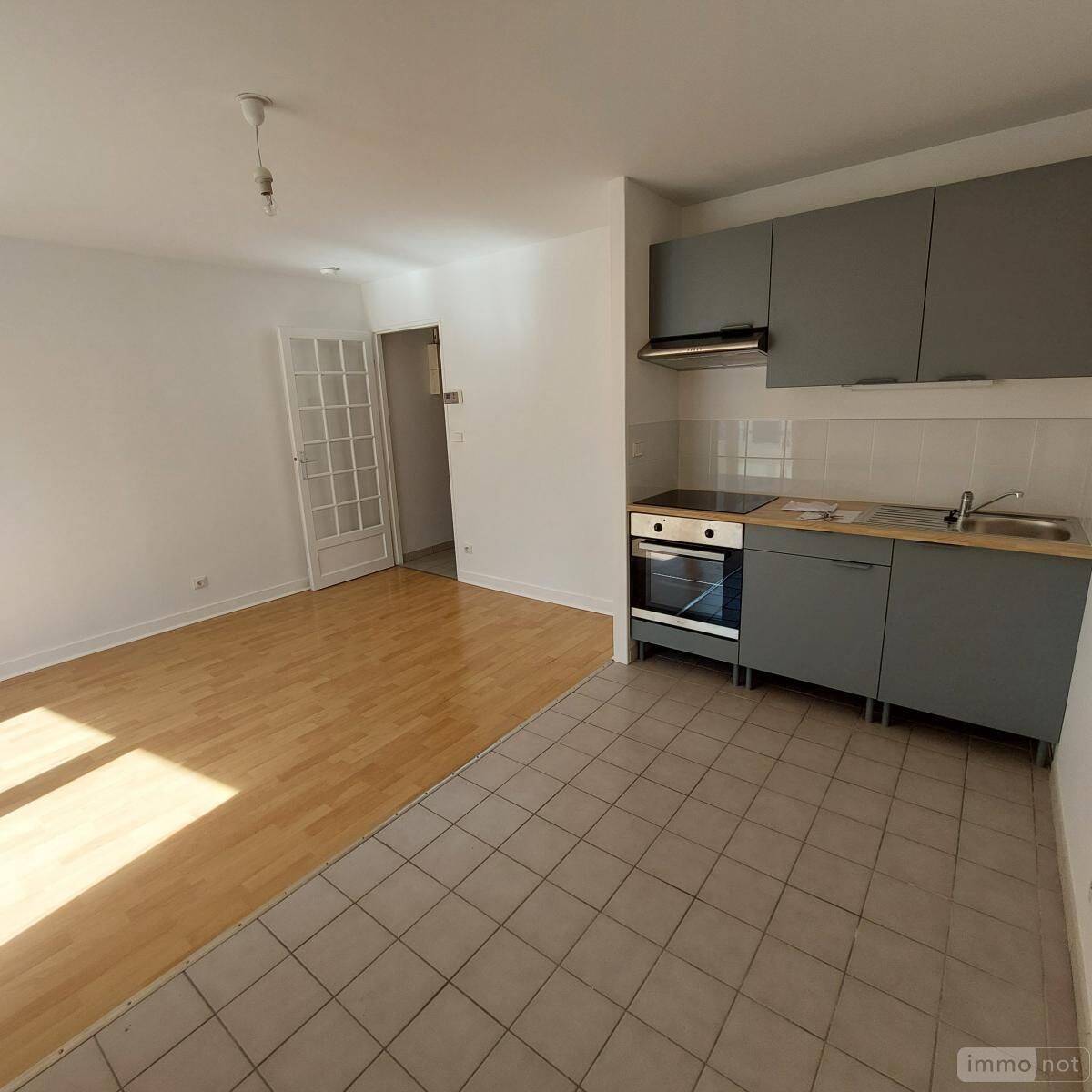 Appartement 1 pièce 27 m² · à Reims · 27,3 m² · 535 €/mois