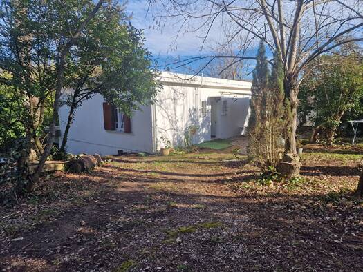 Maison de plain-pied à vendre 214 000 € 3 pièces 2 chambres 70 m² 4 612 m² de terrain Molières-sur-Cèze 30410