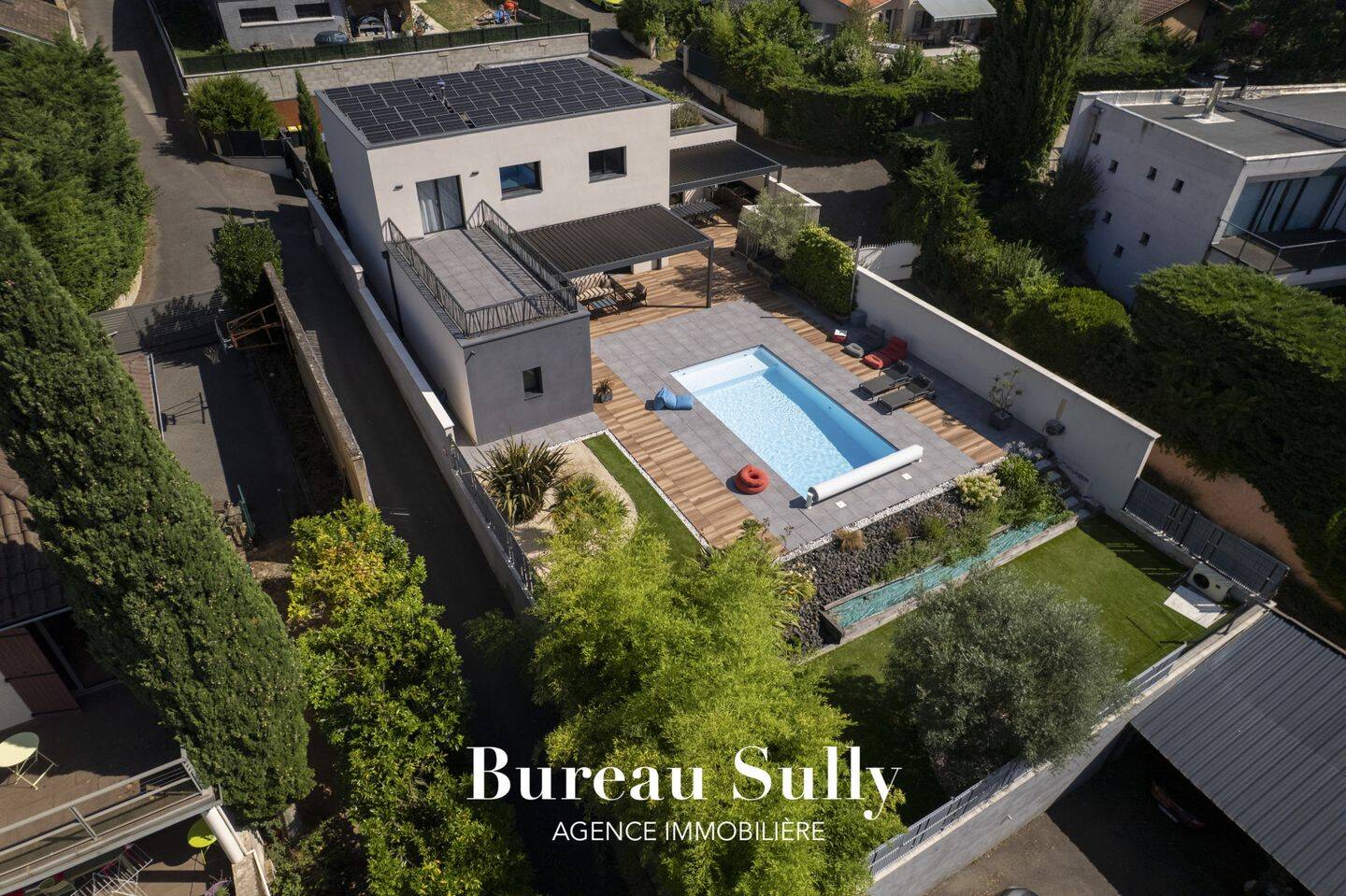 Maison 7 pièces 210 m² · à Rillieux-la-Pape · 210 m² · 990 000 €