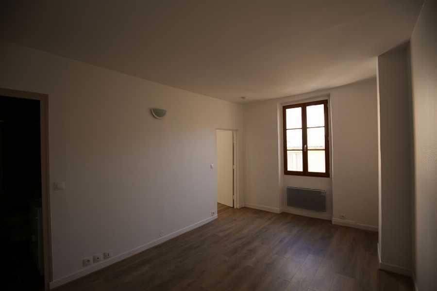 Appartement 2 pièces 30 m² · à Versailles · 30 m² · 784 €
