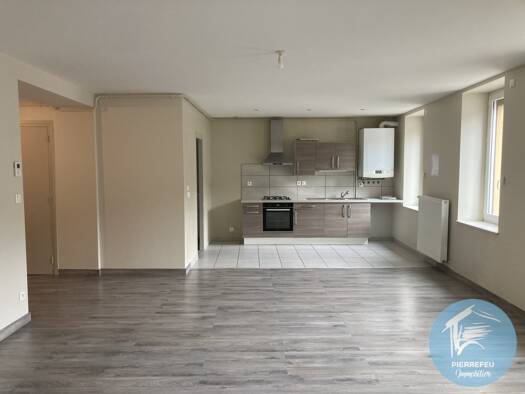 Appartement à louer 885 € 4 pièces 3 chambres 107,7 m² 1er étage Nord Ouest Tarare 69170