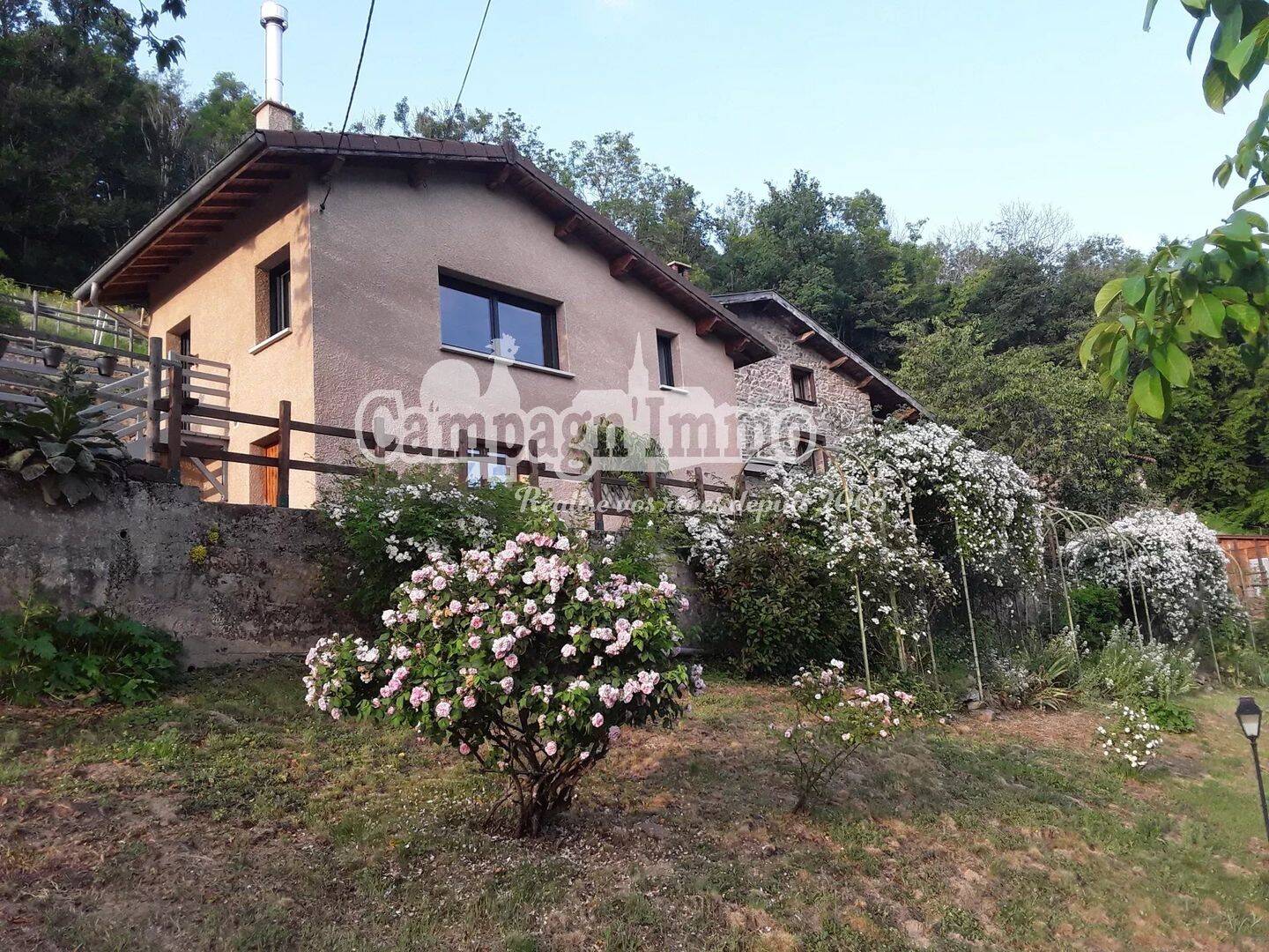 Maison 5 pièces 140 m² · à Sainte-Colombe-sur-Gand · 140 m² · 320 000 €