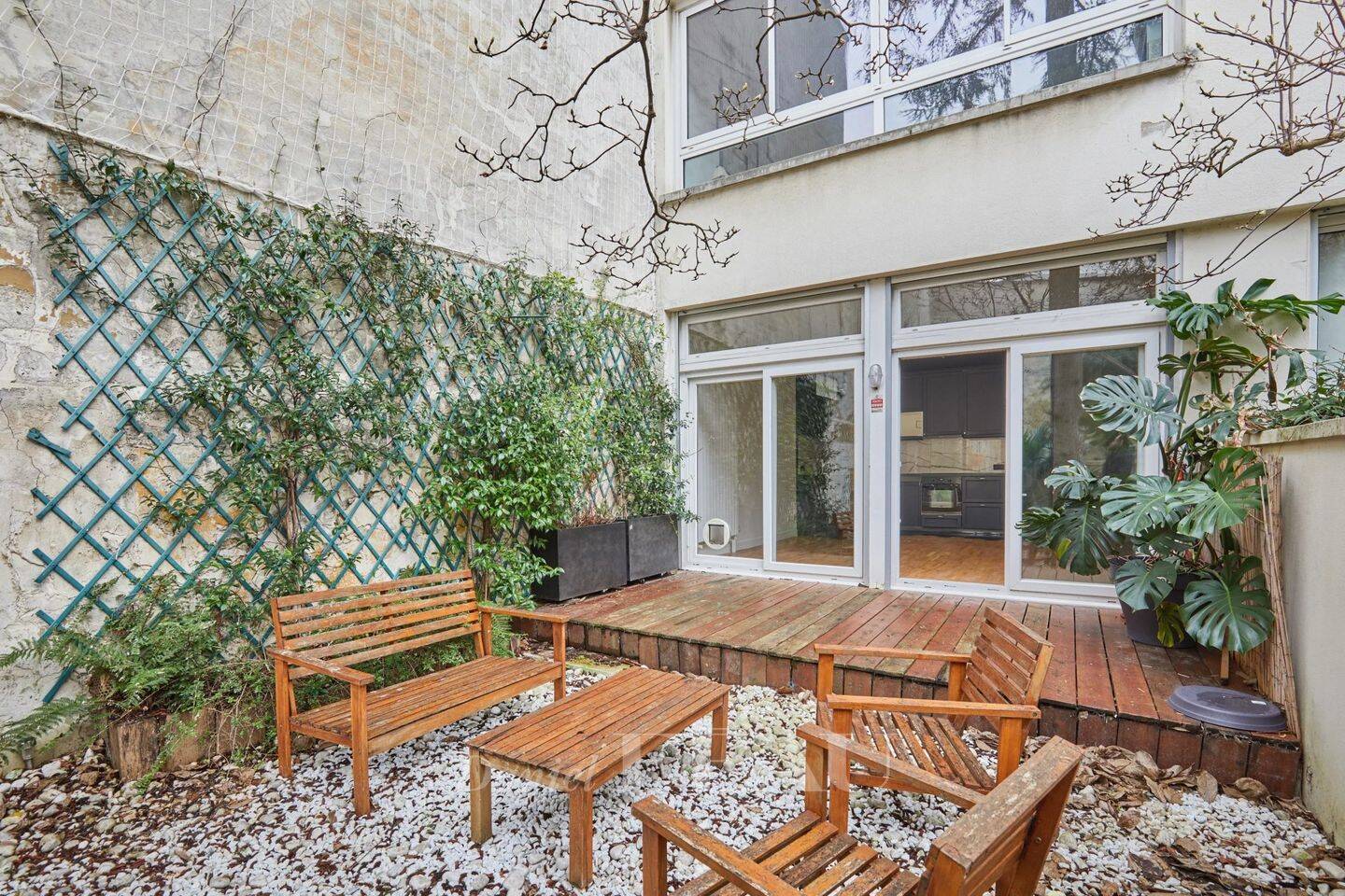 Appartement 2 pièces 50 m² · à Paris 16ème Arrondissement · 49,8 m² · 2 392 €