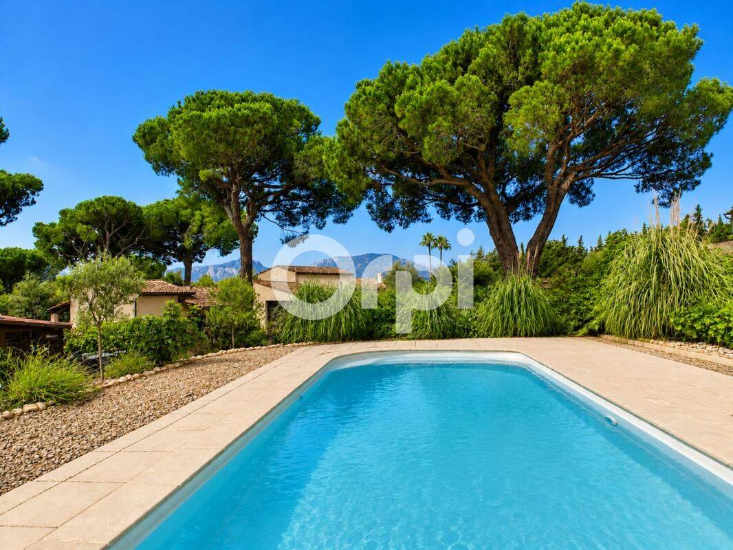 Maison 4 pièces 127 m² · à Mandelieu-la-Napoule · 126,8 m² · 649 000 €