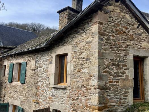 Maison à vendre 100 000 € 6 pièces 2 chambres 90 m² Ségur 12290