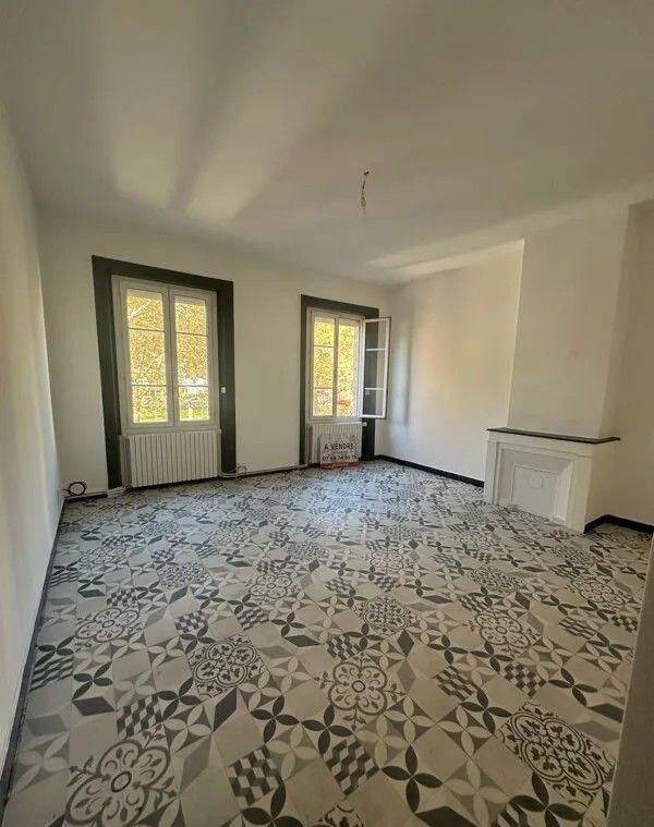 Appartement 4 pièces 94 m² · à Saint-Étienne · 94 m² · 630 €