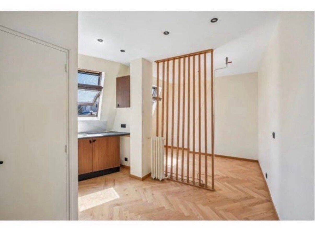 Appartement 2 pièces 19 m² · à Paris 17ème Arrondissement · 19 m² · 250 000 €