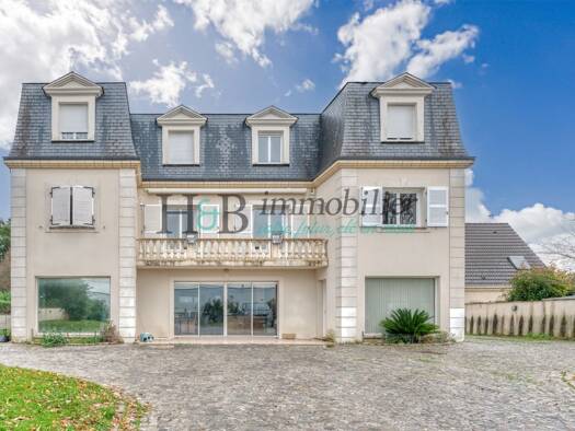 Maison à vendre 1 050 000 € 13 pièces 6 chambres 643 m² 4 163 m² de terrain Grosbois Villecresnes 94440