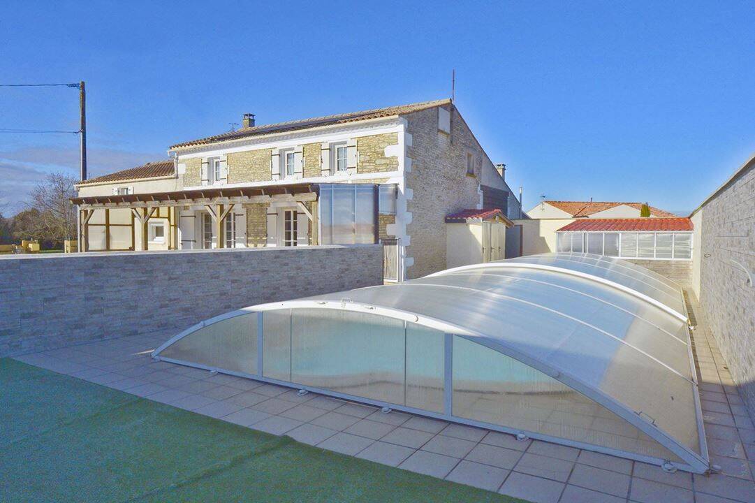 Maison 8 pièces 190 m² · à Corme-Écluse · 190 m² · 299 000 €