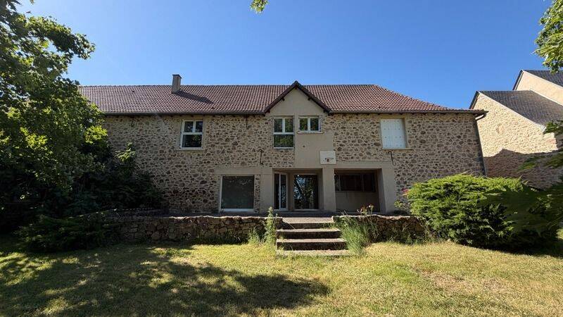 Maison 11 pièces 260 m² · à Lanuéjouls · 260 m² · 299 000 €