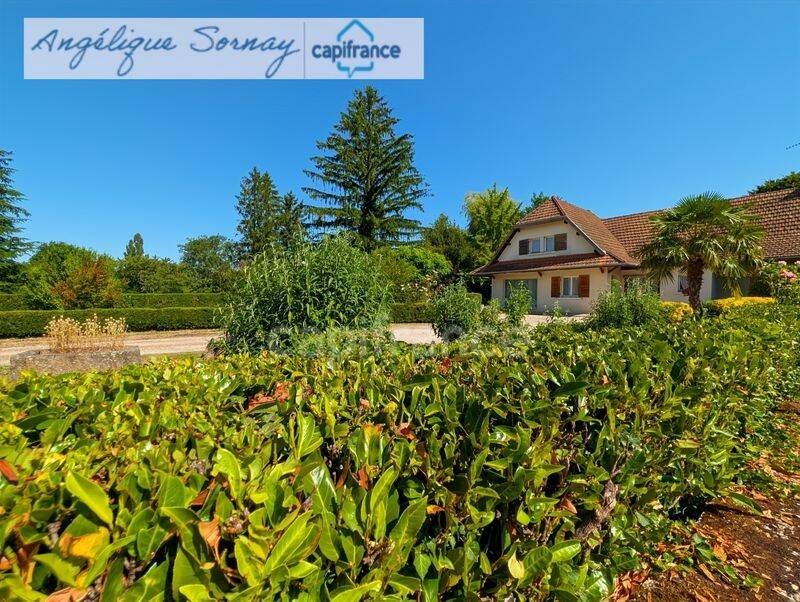 Maison 10 pièces 202 m² · à Louhans · 202 m² · 260 000 €