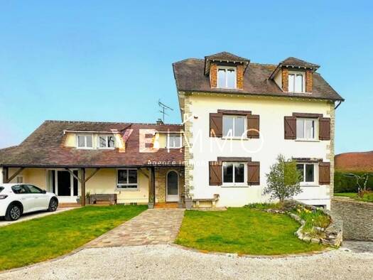 Pavillon à vendre 695 000 € 8 pièces 5 chambres 254 m² Auffargis 78610