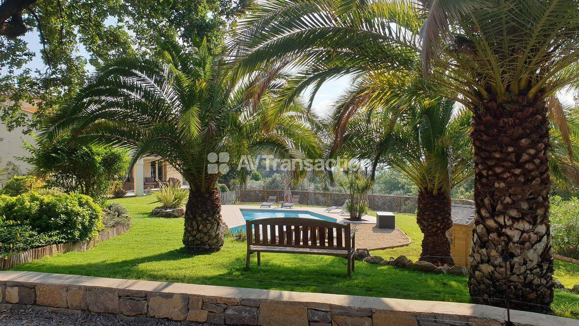 Maison 6 pièces 220 m² · à Draguignan · 220 m² · 799 000 €
