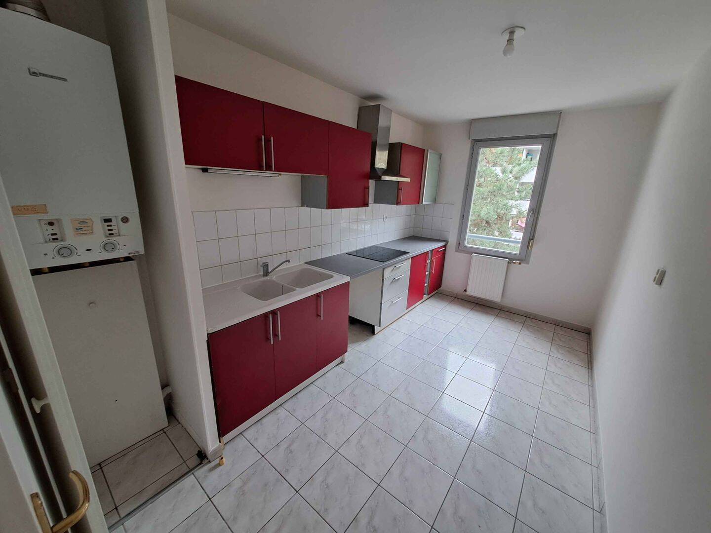 Appartement 3 pièces 76 m² · à Lyon 7ème Arrondissement · 76,1 m² · 1 090 €/mois