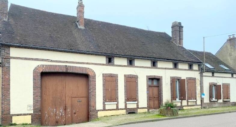 Mas à vendre 85 000 € 5 pièces 3 chambres 125 m² 1 450 m² de terrain Cerisiers 89320