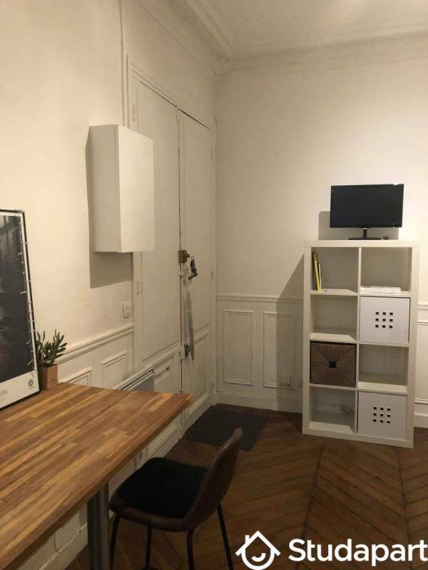 Appartement 1 pièce 18 m² · à Paris 7ème Arrondissement · 18 m² · 1 095 €
