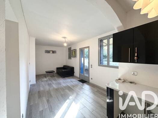 Maison de ville à vendre 114 000 € 3 pièces 1 chambre 65 m² 306 m² de terrain Pont-sur-Yonne 89140