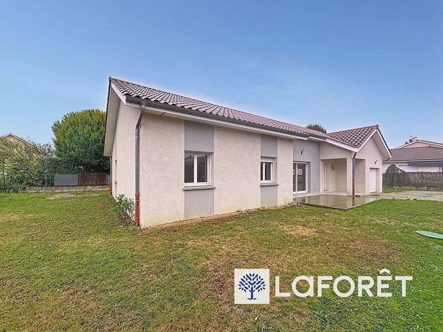 Maison 5 pièces 129 m² · à Bourgoin-Jallieu · 128,7 m² · 1 390 €