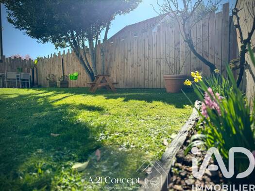 Maison de ville à vendre 369 000 € 5 pièces 3 chambres 118 m² 251 m² de terrain Fontaine-Portereau Saint-Sébastien-sur-Loire 44230