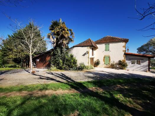 Maison à vendre 380 000 € 7 pièces 5 chambres 166 m² 110 000 m² de terrain Armous-et-Cau 32230