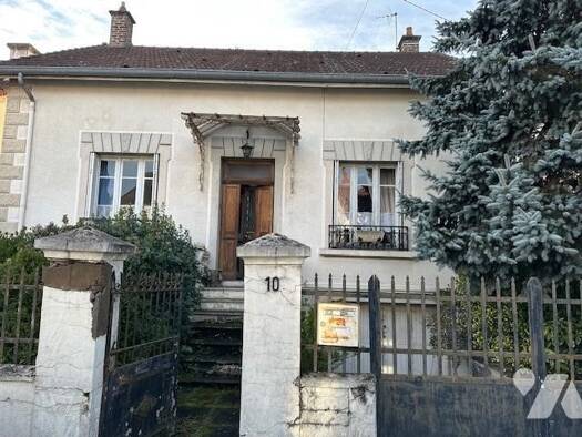 Maison à vendre 99 500 € 4 pièces 3 chambres 436 m² de terrain Le Creusot 71200