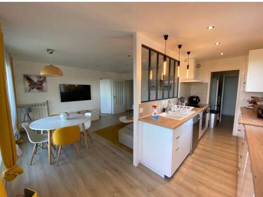 Appartement à louer 630 € 4 pièces 1 chambre 82 m² Centre Ville Tremblay-en-France 93290