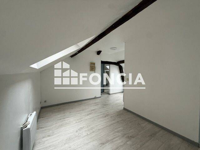 Appartement 2 pièces 25 m² · à Charleville-Mézières · 25,2 m² · 330 €