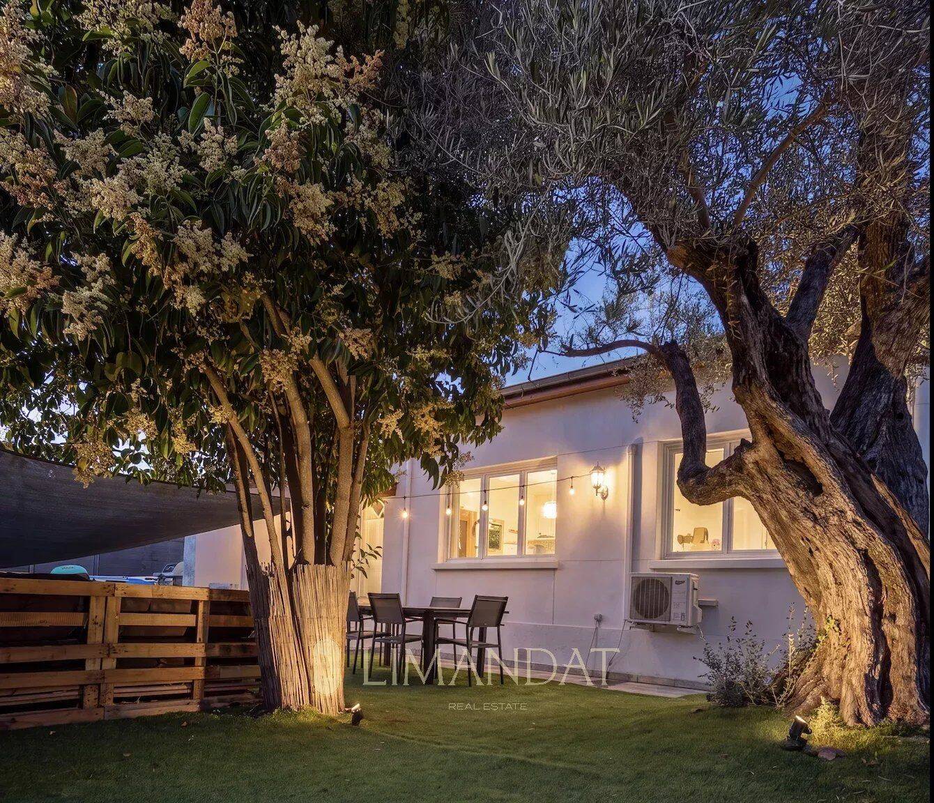 Maison 3 pièces 55 m² · à Antibes · 55 m² · 370 000 €