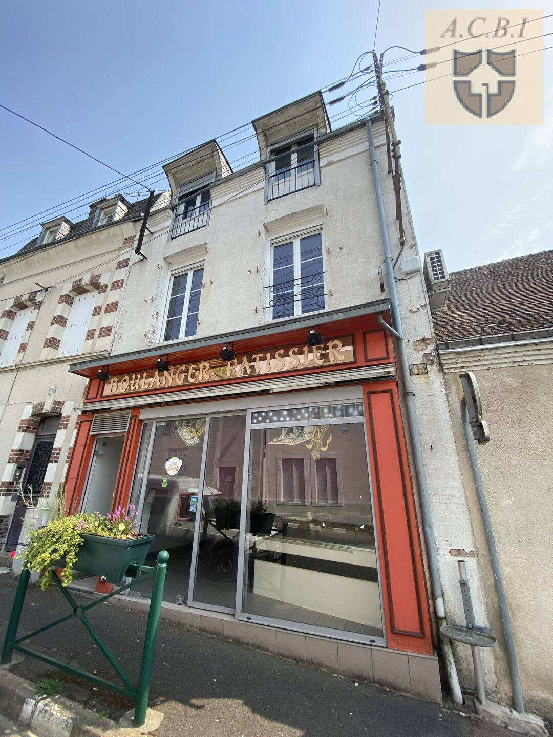 Maison 7 pièces 260 m² · à Mondoubleau · 260 m² · 79 000 €