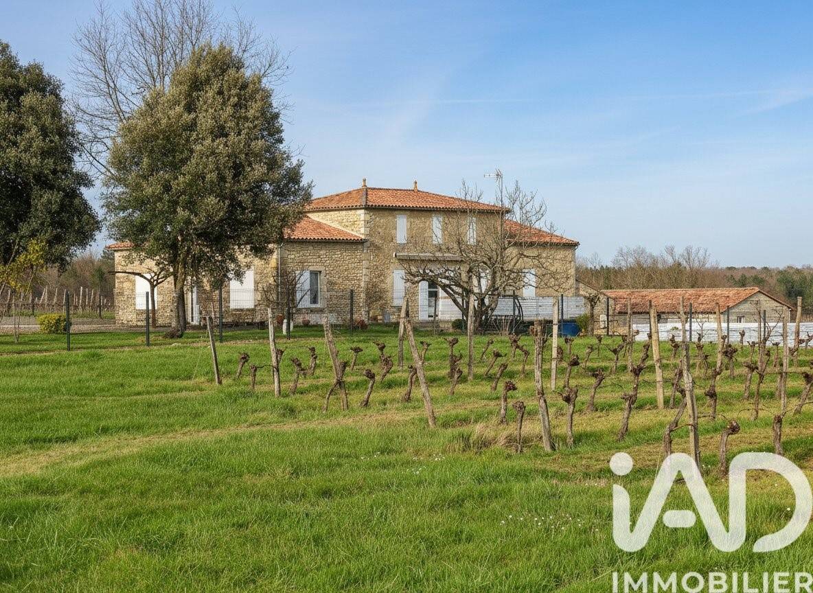 Maison 7 pièces 200 m² · à Sauveterre-de-Guyenne · 200 m² · 530 000 €