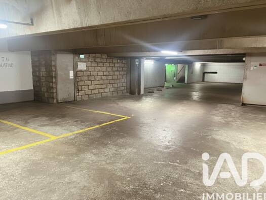 Parking à vendre 19 000 € 12 m² Olympiades-Choisy Paris 13ème arrondissement 75013
