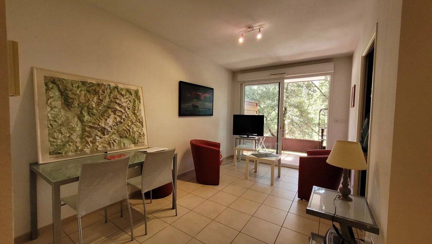 Appartement 2 pièces 34 m² · à Uzès · 34 m² · 575 €