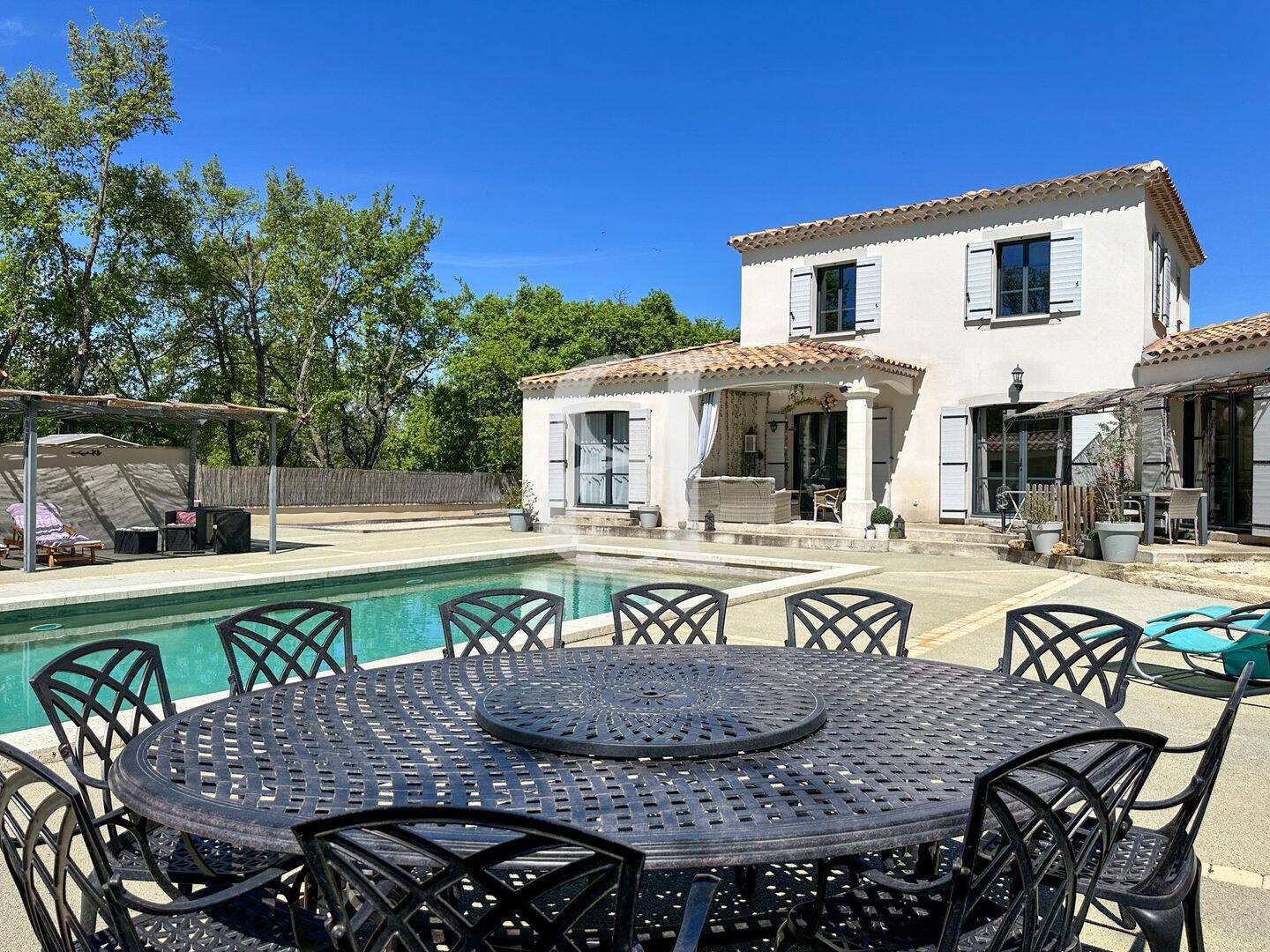 Maison 5 pièces 148 m² · à L'Isle-sur-la-Sorgue · 148 m² · 650 000 €