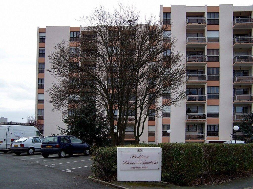 Appartement 2 pièces 54 m² · à La Rochelle · 54 m² · 698 €