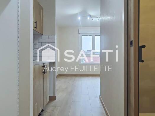 Appartement à vendre 140 000 € 1 pièce 17 m² Étage 2/2 Bressis-Neigeos Seynod 74600