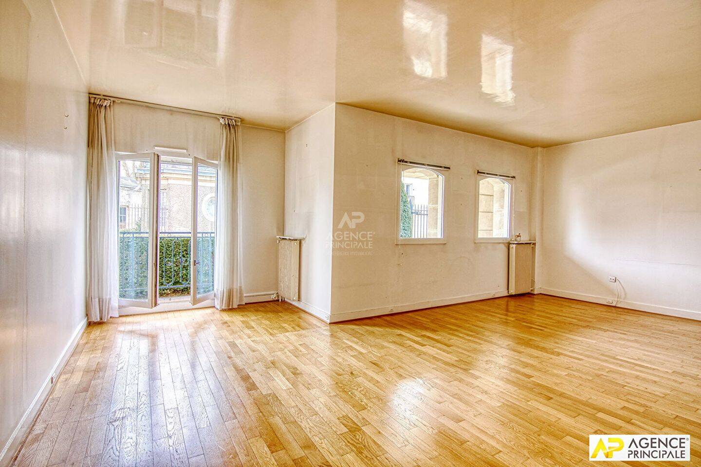 Appartement 5 pièces 127 m² · à Versailles · 127 m² · 830 000 €