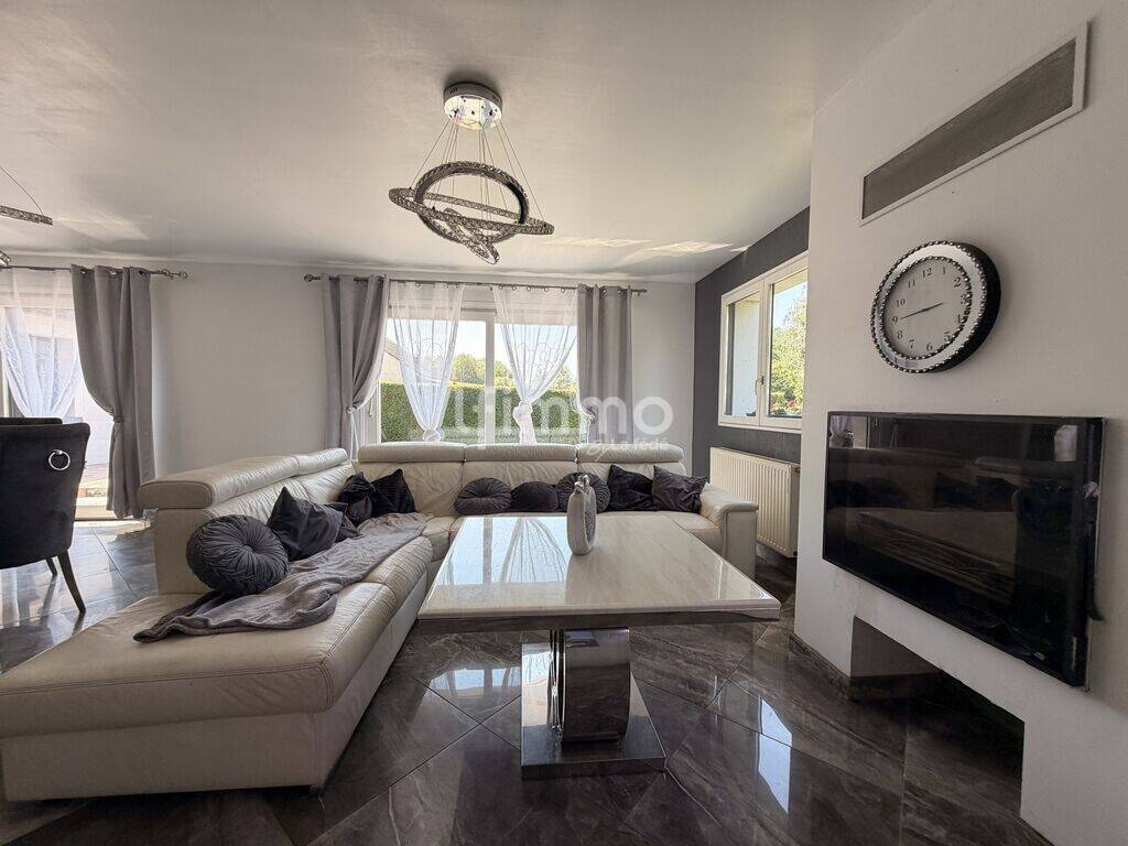 Maison 6 pièces 280 m² · à Crespin · 280 m² · 314 000 €