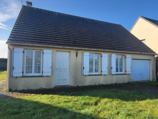 Maison de plain-pied à vendre 215 250 € 5 pièces 3 chambres 77 m² 450 m² de terrain Étrépagny 27150