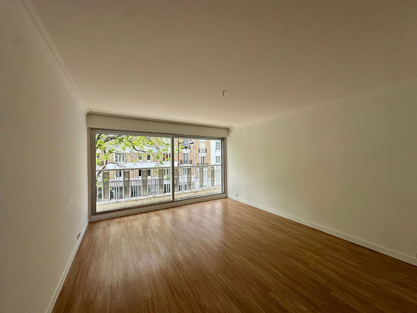 Appartement 3 pièces 87 m² · à Paris 15ème Arrondissement · 87,3 m² · 2 650 €/mois