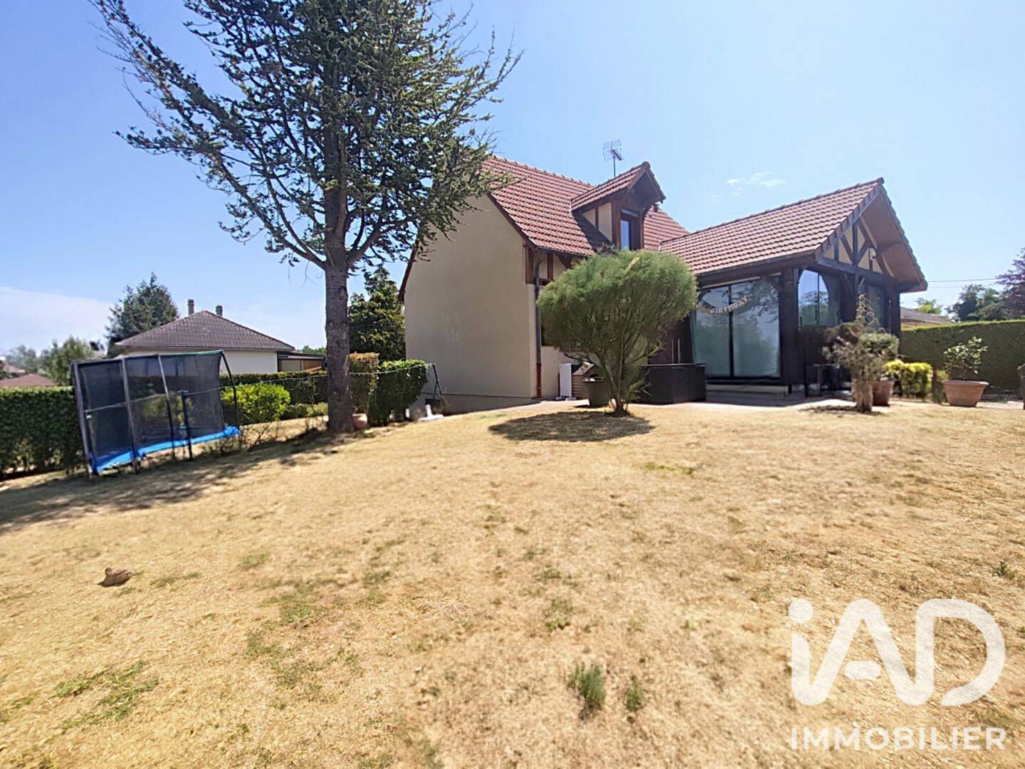 Maison 6 pièces 132 m² · à Buchères · 132 m² · 234 000 €