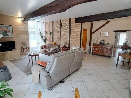 Maison à vendre 348 000 € 6 pièces 5 chambres 172 m² 1 800 m² de terrain Saint-Astier 24110