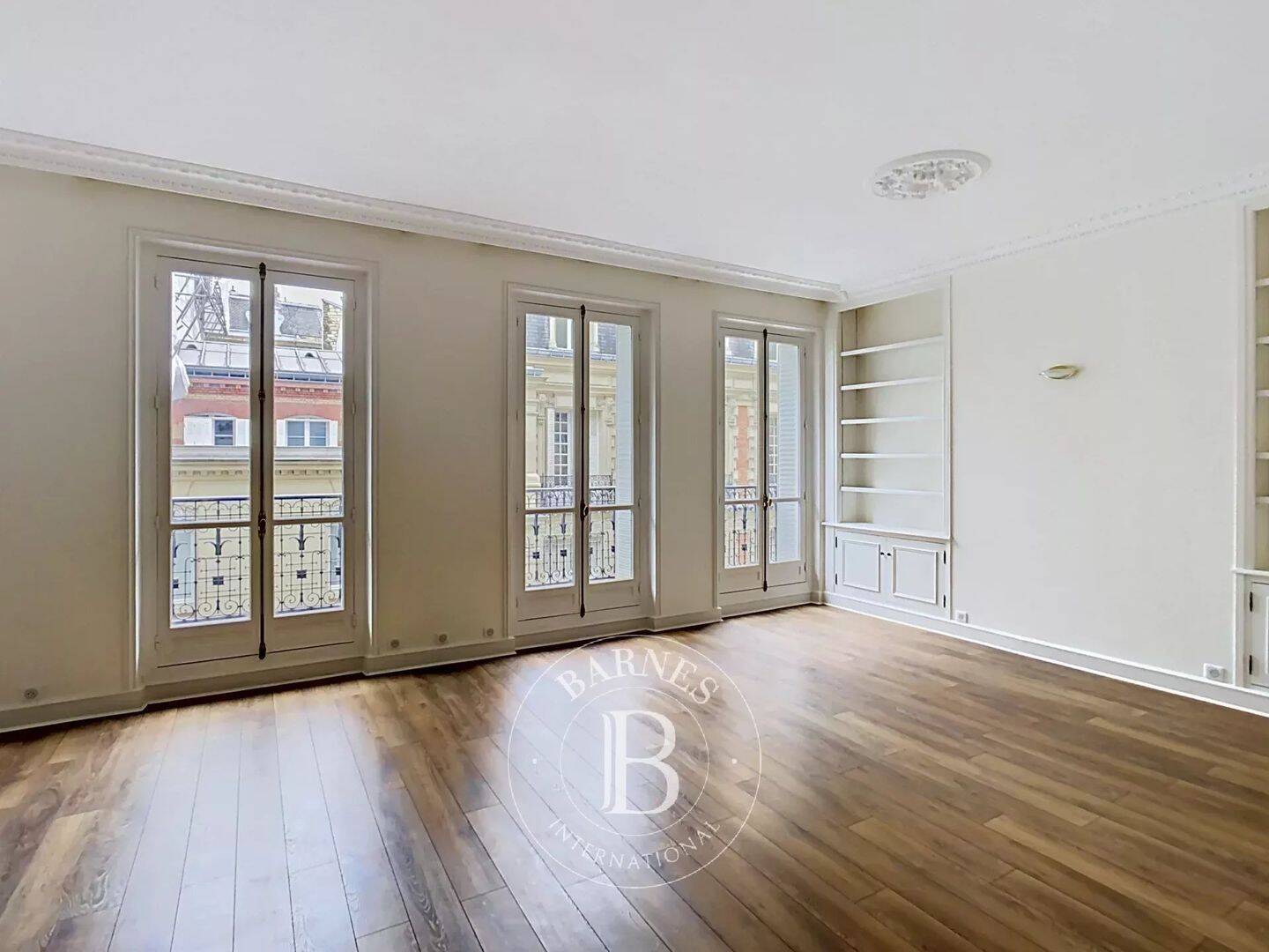 Appartement 4 pièces 125 m² · à Paris 16ème Arrondissement · 124,6 m² · 6 500 €