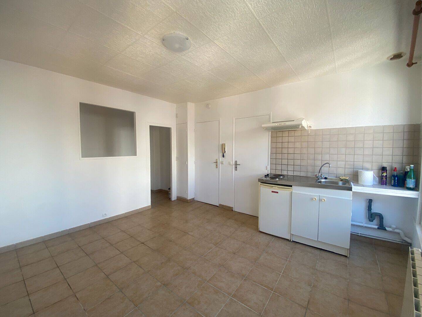 Appartement 1 pièce 24 m² · à Corbeil-Essonnes · 23,6 m² · 630 €/mois