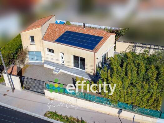 Maison de ville à vendre 399 000 € 5 pièces 4 chambres 152 m² 540 m² de terrain Sud Bourg Saint-Philbert-de-Grand-Lieu 44310