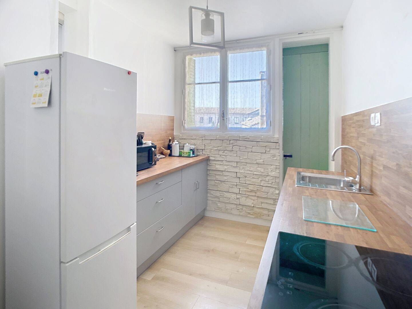 Appartement 3 pièces 82 m² · à Avignon · 82,1 m² · 875 €